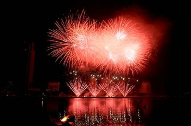 Đêm pháo hoa rực rỡ thổi lên một đêm Hỏa hoành tráng 