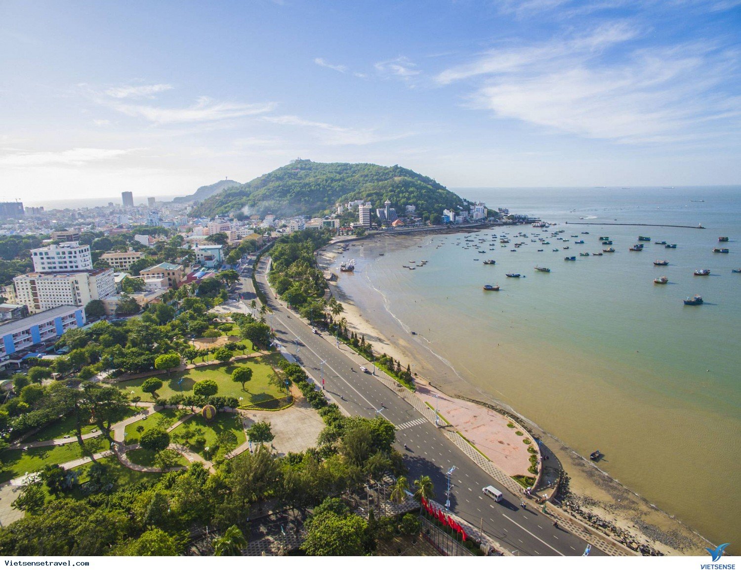 Xu hướng đầu tư bất động sản biển: Cơ hội sinh lời lâu dài Xu hướng đầu tư bất động sản biển: Cơ hội sinh lời lâu dài